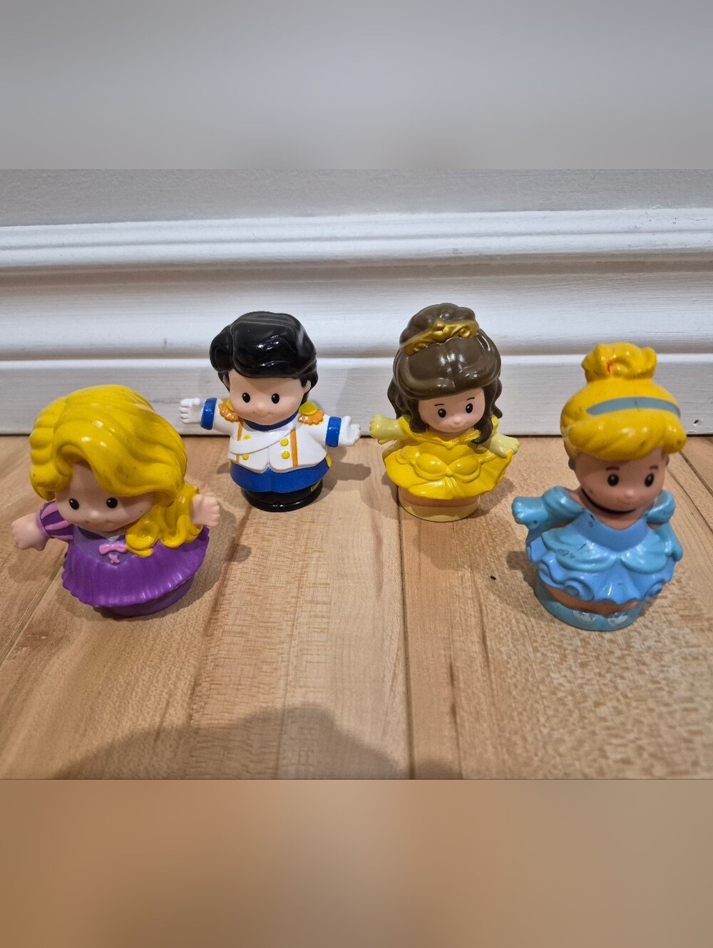 4 Fisher Price Little People Princess Talkers